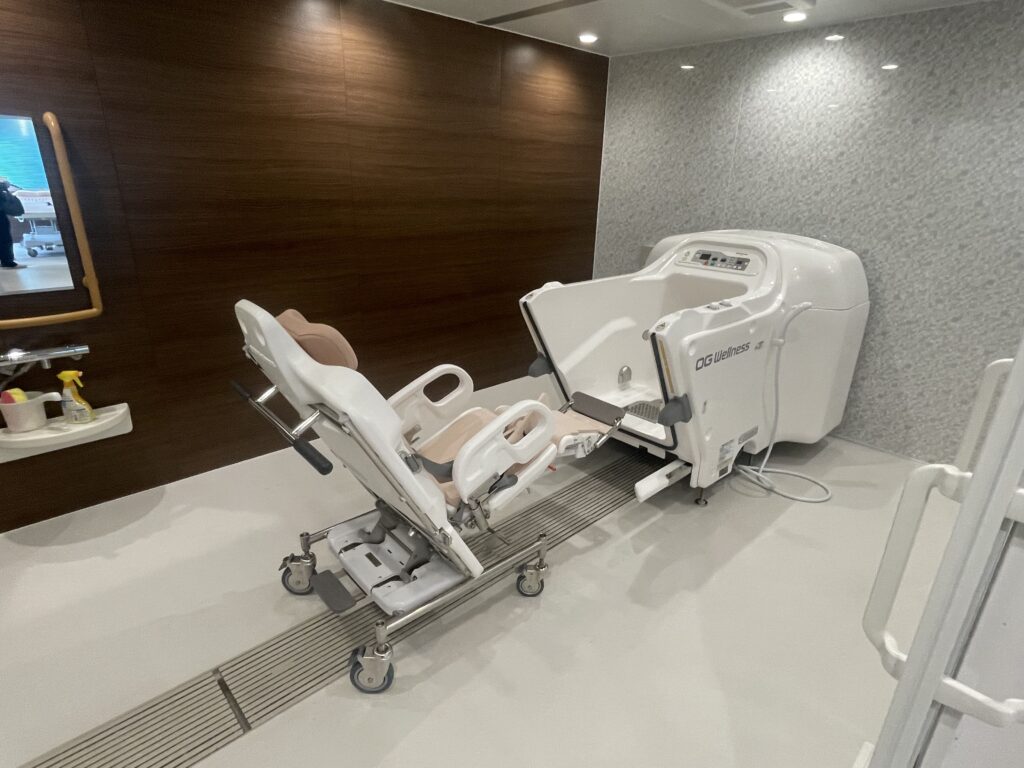 住宅型有料老人ホーム〈ReHOPE 成田〉浴室　中間浴